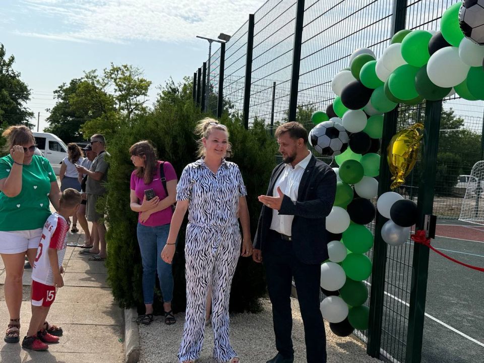 Новое футбольное поле в с. Ромашкино – для спорта и здоровья! Новое футбольное поле в с. Ромашкино – для спорта и здоровья!