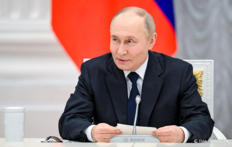 Путин внес "Почту Крыма" в список стратегических предприятий
