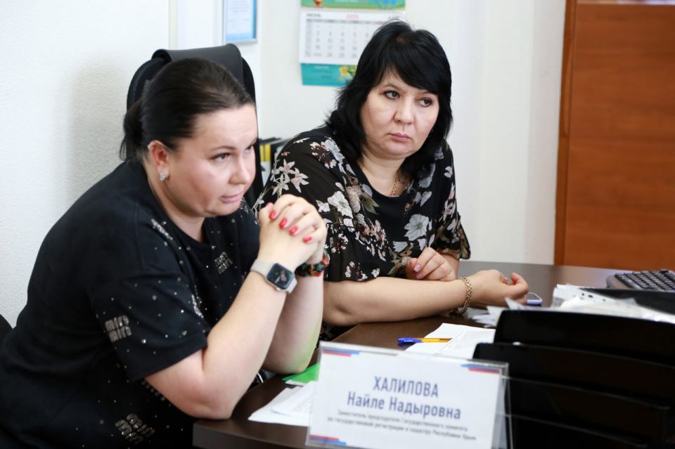 В ГОСКОМРЕГИСТРЕ СОСТОЯЛОСЬ ПРЯМОЕ ОБЩЕНИЕ РУКОВОДСТВА ВЕДОМСТВА С КРЫМЧАНАМИ В ГОСКОМРЕГИСТРЕ СОСТОЯЛОСЬ ПРЯМОЕ ОБЩЕНИЕ РУКОВОДСТВА ВЕДОМСТВА С КРЫМЧАНАМИ