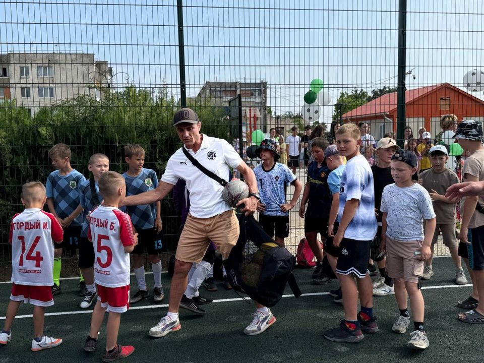 Новое футбольное поле в с. Ромашкино – для спорта и здоровья! Новое футбольное поле в с. Ромашкино – для спорта и здоровья!