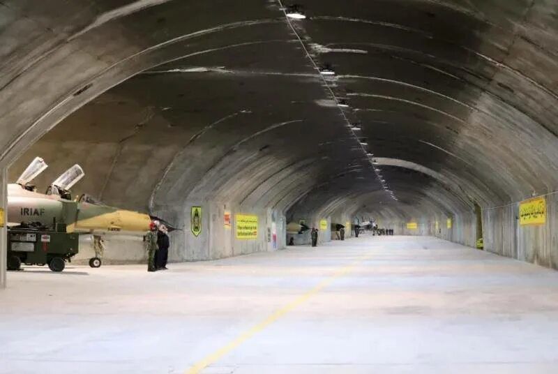 Два майора: О повышении защищенности военных аэродромов Два майора: О повышении защищенности военных аэродромов