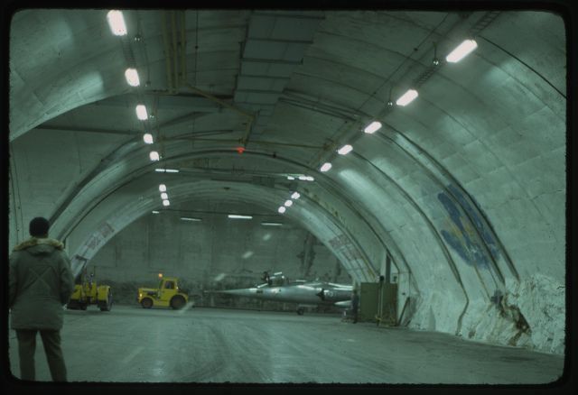 Два майора: О повышении защищенности военных аэродромов Два майора: О повышении защищенности военных аэродромов