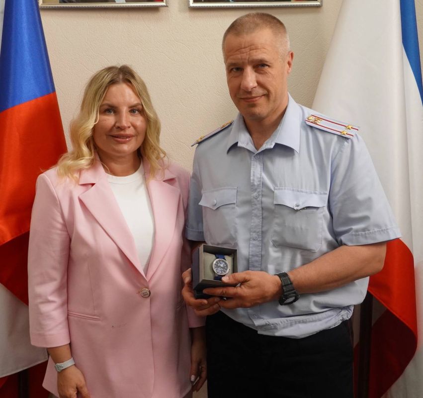 Ольга Торубарова: В преддверии Дня России вручила ведомственные награды сотрудникам Крымского филиала Краснодарского университета МВД России Ольга Торубарова: В преддверии Дня России вручила ведомственные награды сотрудникам Крымского филиала Краснодарского университета МВД России