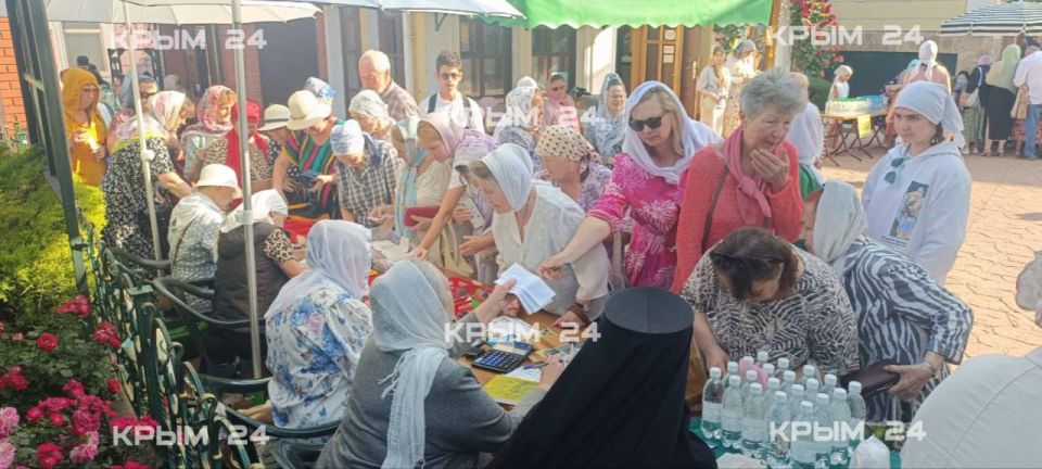 В день памяти святителя Луки в Симферополе провели богослужения В день памяти святителя Луки в Симферополе провели богослужения
