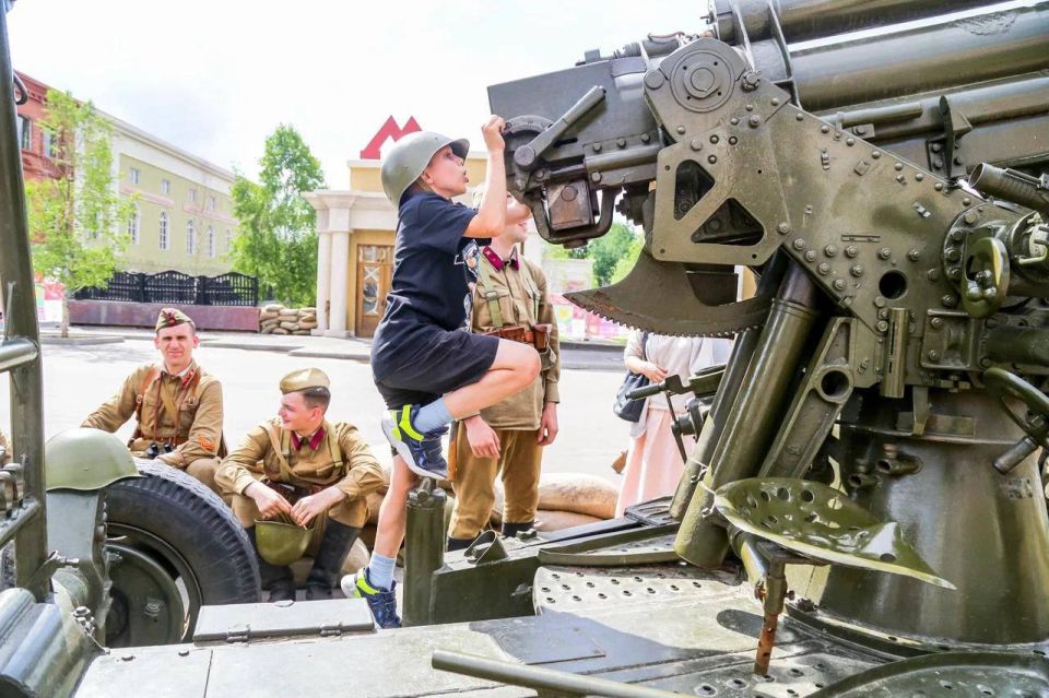 В рамках «Лета в Москве» начался масштабный исторический фестиваль «Времена и эпохи», посвященный Году защитника Отечества В рамках «Лета в Москве» начался масштабный исторический фестиваль «Времена и эпохи», посвященный Году защитника Отечества