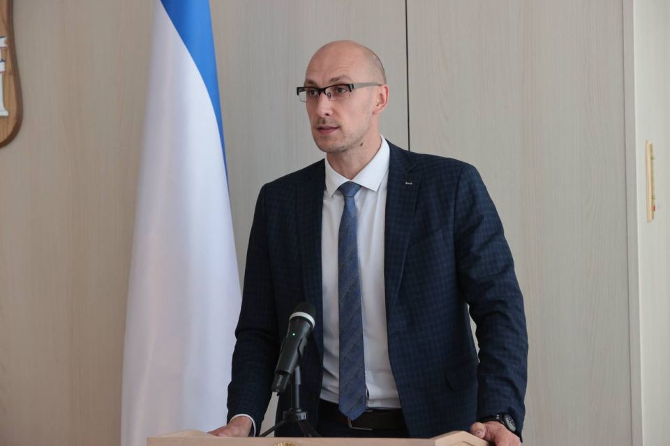 Анастасия Гридчина: Приняла участие в заседании Президиума Государственного Совета Республики Крым, которое прошло под руководством Председателя Государственного Совета РК Владимира Андреевича Константинова Анастасия Гридчина: Приняла участие в заседании Президиума Государственного Совета Республики Крым, которое прошло под руководством Председателя Государственного Совета РК Владимира Андреевича Константинова