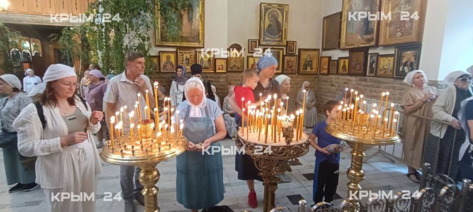 В день памяти святителя Луки в Симферополе провели богослужения В день памяти святителя Луки в Симферополе провели богослужения