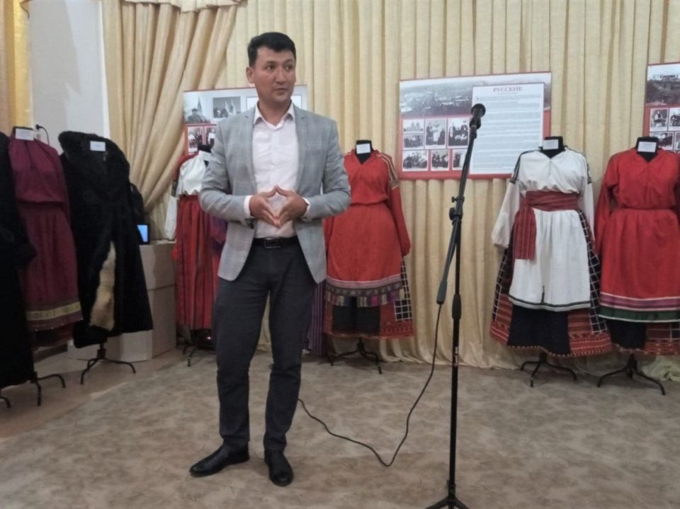 Торжественная презентация выставки «Народы Крыма», приуроченная ко Дню России Торжественная презентация выставки «Народы Крыма», приуроченная ко Дню России