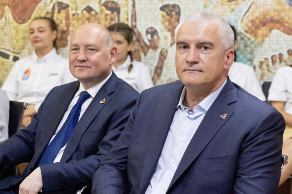  :            ,         ...