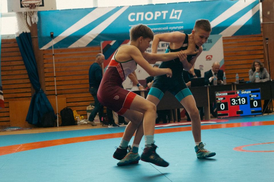 Василий Грабован: Наша сборная команда Крыма по спортивной борьбе достойно представила наш регион на IX Всемирных играх юных соотечественников и ШОС Василий Грабован: Наша сборная команда Крыма по спортивной борьбе достойно представила наш регион на IX Всемирных играх юных соотечественников и ШОС
