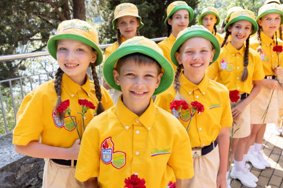  :            ,         ...