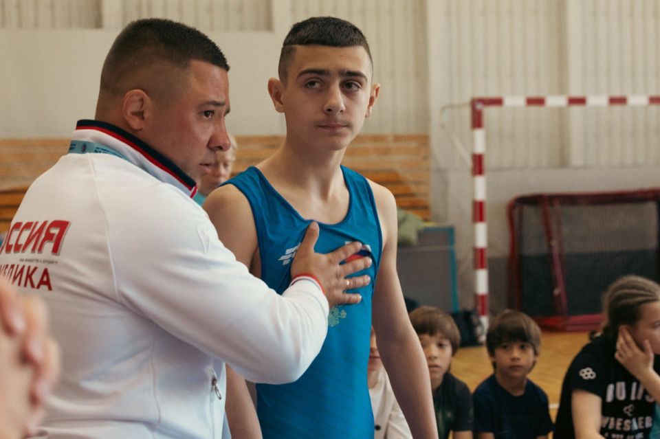 Василий Грабован: Наша сборная команда Крыма по спортивной борьбе достойно представила наш регион на IX Всемирных играх юных соотечественников и ШОС Василий Грабован: Наша сборная команда Крыма по спортивной борьбе достойно представила наш регион на IX Всемирных играх юных соотечественников и ШОС