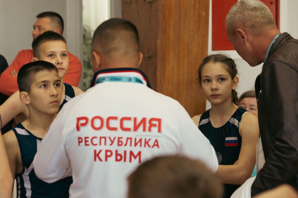 Василий Грабован: Наша сборная команда Крыма по спортивной борьбе достойно представила наш регион на IX Всемирных играх юных соотечественников и ШОС Василий Грабован: Наша сборная команда Крыма по спортивной борьбе достойно представила наш регион на IX Всемирных играх юных соотечественников и ШОС