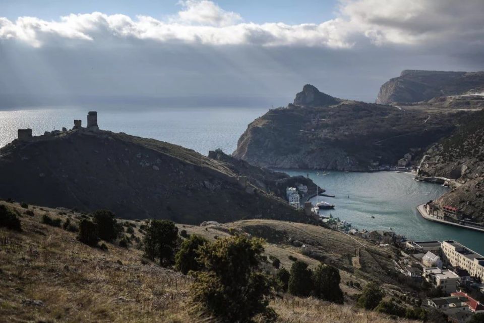 ��� ������ �������� ���� �����: ������������ ��������� �������������� � 242-������ ������