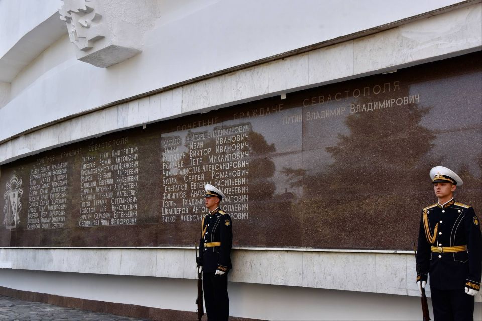 Владимир Немцев: Сегодня в День города Севастополя принял участие в поистине знаменательном событии: имя Владимира Владимировича Путина, Президента Российской Федерации и нашего Верховного главнокомандующего, было нанесено... Владимир Немцев: Сегодня в День города Севастополя принял участие в поистине знаменательном событии: имя Владимира Владимировича Путина, Президента Российской Федерации и нашего Верховного главнокомандующего, было нанесено...