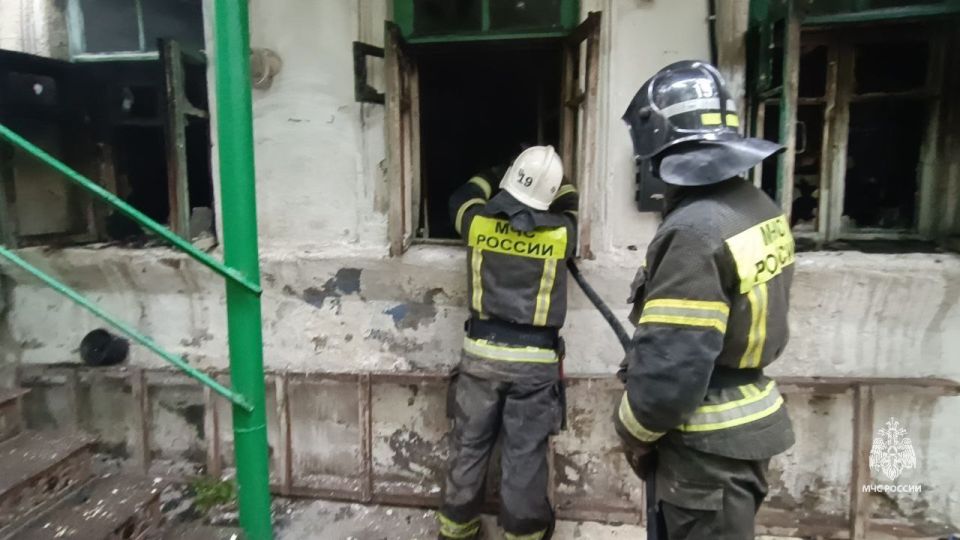 Спасён из горящей квартиры Спасён из горящей квартиры