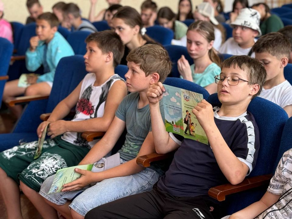 Сотрудники Джанкойской полиции посетили образовательные учреждения города Сотрудники Джанкойской полиции посетили образовательные учреждения города