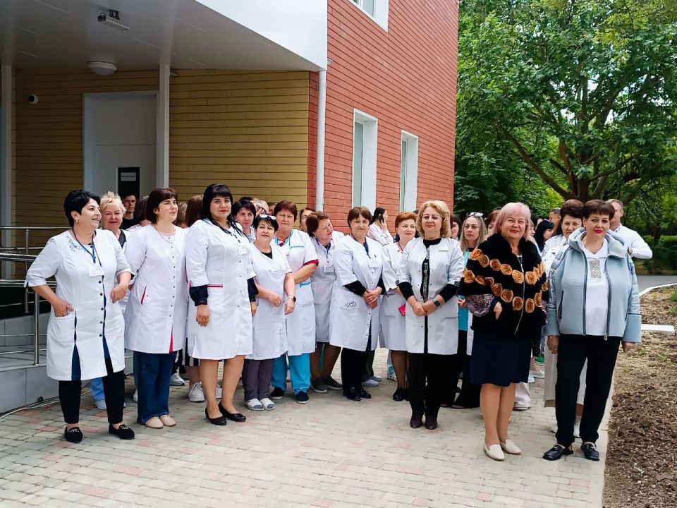 От всего сердца поздравляем медицинских работников с профессиональным праздником! От всего сердца поздравляем медицинских работников с профессиональным праздником!