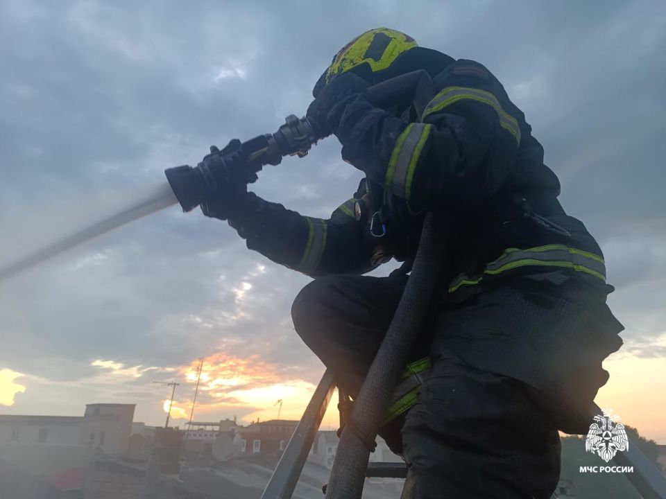 В Феодосии потушили пожар в кафе В Феодосии потушили пожар в кафе