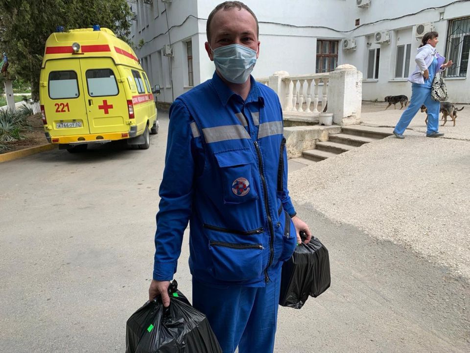 Юрий Нестеренко: От всей души поздравляю с Днём медицинского работника – профессиональным праздником тех, чья миссия является одной из самых благородных и ответственных Юрий Нестеренко: От всей души поздравляю с Днём медицинского работника – профессиональным праздником тех, чья миссия является одной из самых благородных и ответственных