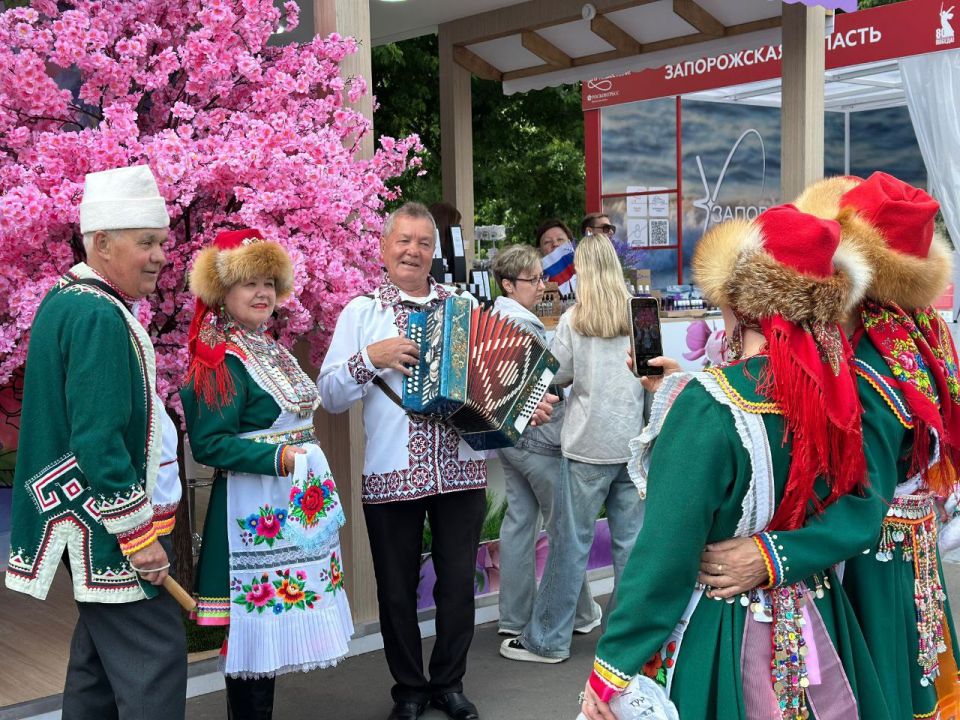 Крымский стенд пользуется большой популярностью в Москве на Международном туристическом форуме «Путешествуй!» Крымский стенд пользуется большой популярностью в Москве на Международном туристическом форуме «Путешествуй!»