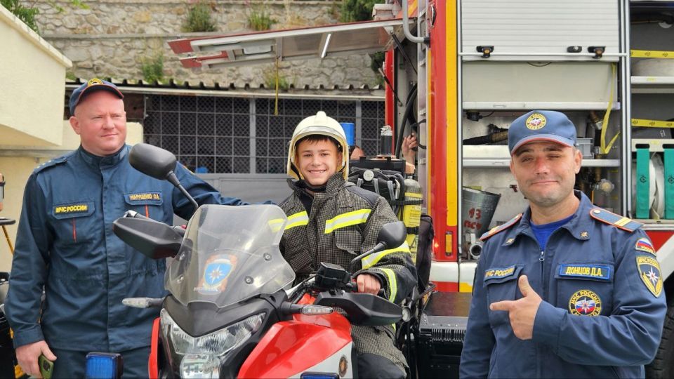 Фестиваль "Пусть всегда будет солнце": отмечаем лет МДЦ "Артек" Фестиваль "Пусть всегда будет солнце": отмечаем лет МДЦ "Артек"