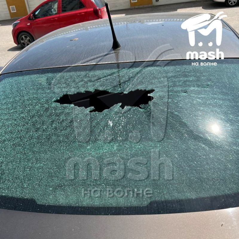 Жилец севастопольского ЖК раскрошил стекла в машинах соседей из воздушки после бана в домовом чате Жилец севастопольского ЖК раскрошил стекла в машинах соседей из воздушки после бана в домовом чате