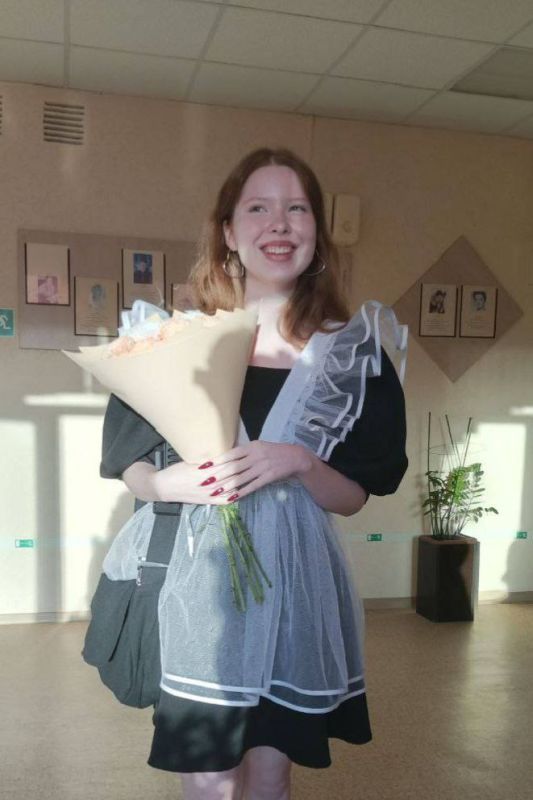 Александр Юрьев: Поздравляю выпускниц школы №17 Таисию Петренко и гимназии №8 Арину Климову, а также их педагогов с наивысшим баллом по ЕГЭ!