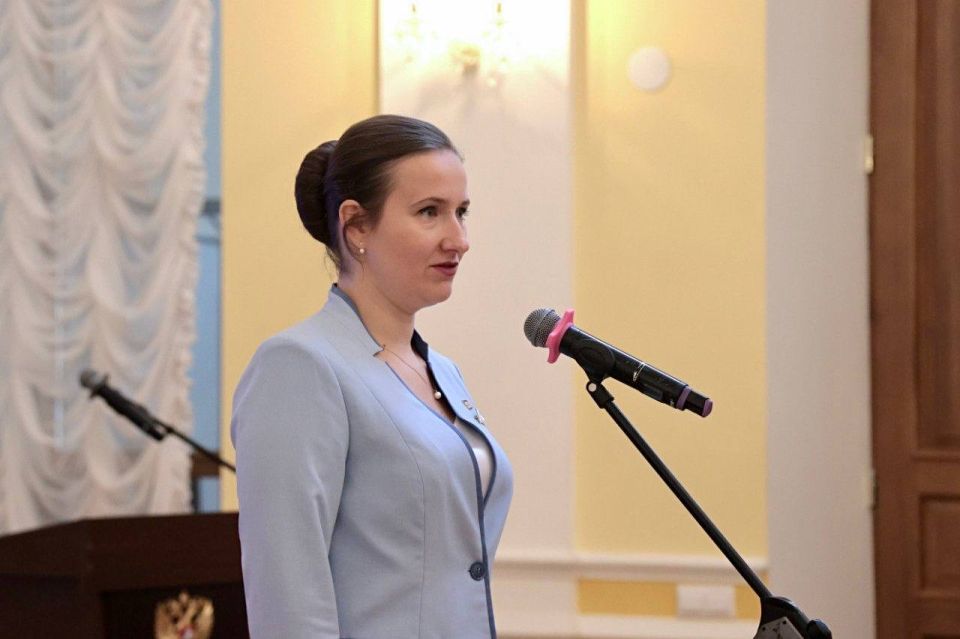 Первый заместитель Председателя Государственного Совета Республики Крым Сергей Цеков поздравил медицинских работников с профессиональным праздником в Доме Дворянского собрания в Симферополе Первый заместитель Председателя Государственного Совета Республики Крым Сергей Цеков поздравил медицинских работников с профессиональным праздником в Доме Дворянского собрания в Симферополе