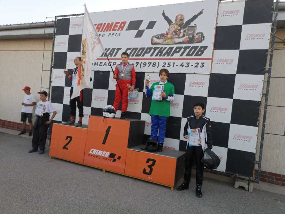 Члены команды Картинг-центра АДИ стали призерами чемпионата «Лига любительского автомотоспорта» Члены команды Картинг-центра АДИ стали призерами чемпионата «Лига любительского автомотоспорта»