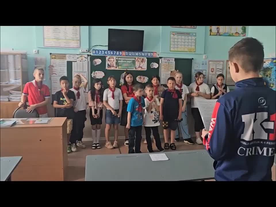  : ! !  ,       