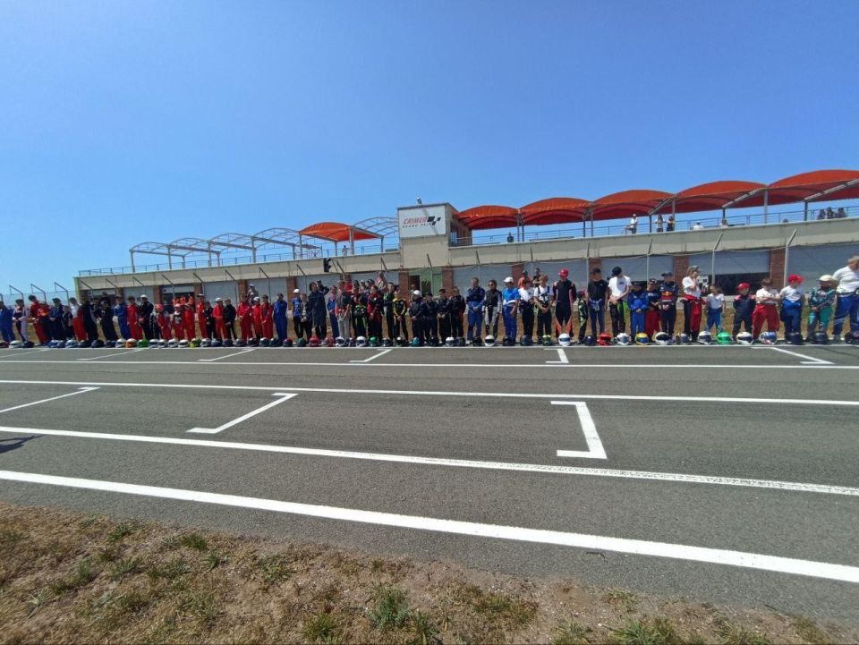 Члены команды Картинг-центра АДИ стали призерами чемпионата «Лига любительского автомотоспорта» Члены команды Картинг-центра АДИ стали призерами чемпионата «Лига любительского автомотоспорта»