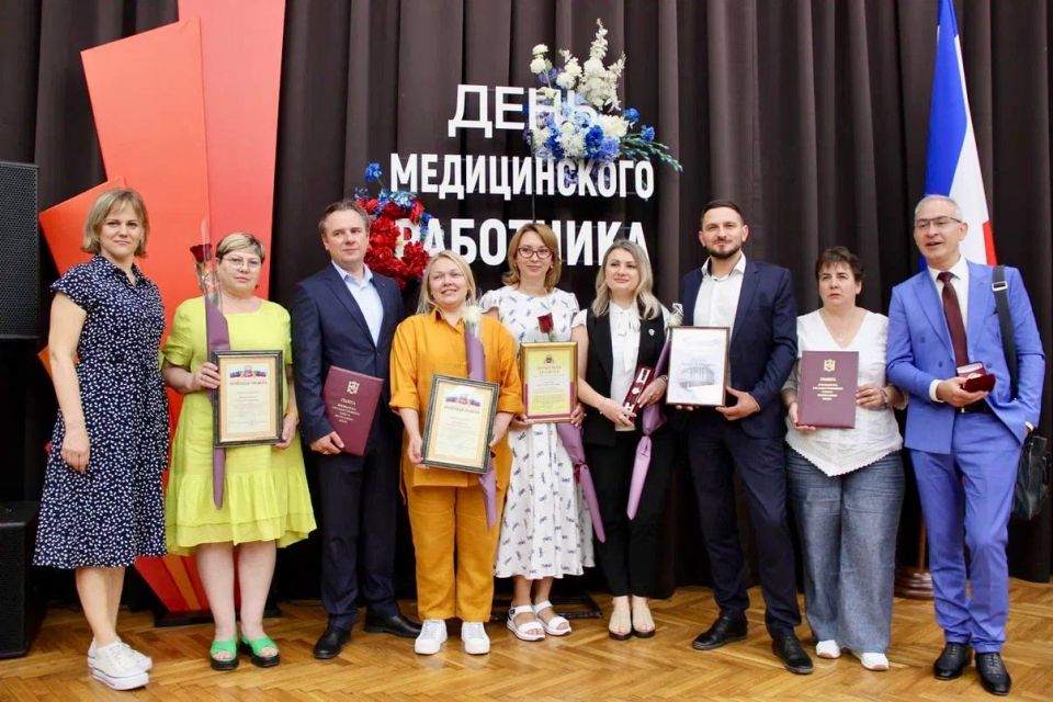 Константин Шимановский: Сегодня чествовали медработников региона, которые отмечали свой профессиональный праздник 15 июня Константин Шимановский: Сегодня чествовали медработников региона, которые отмечали свой профессиональный праздник 15 июня