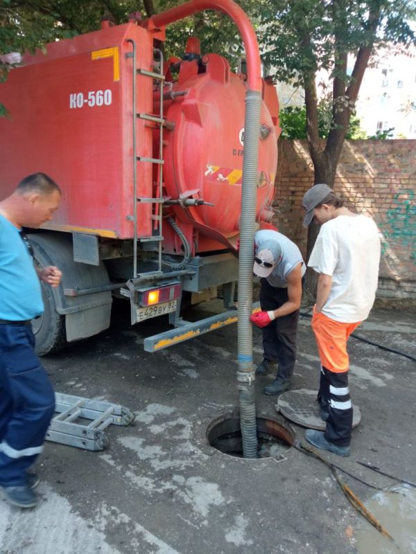 У сотрудников «Городского благоустройства» работа находится каждый день, ведь содержание городских объектов и территорий — дело хлопотное и требующее ежедневного внимания и заботы У сотрудников «Городского благоустройства» работа находится каждый день, ведь содержание городских объектов и территорий — дело хлопотное и требующее ежедневного внимания и заботы