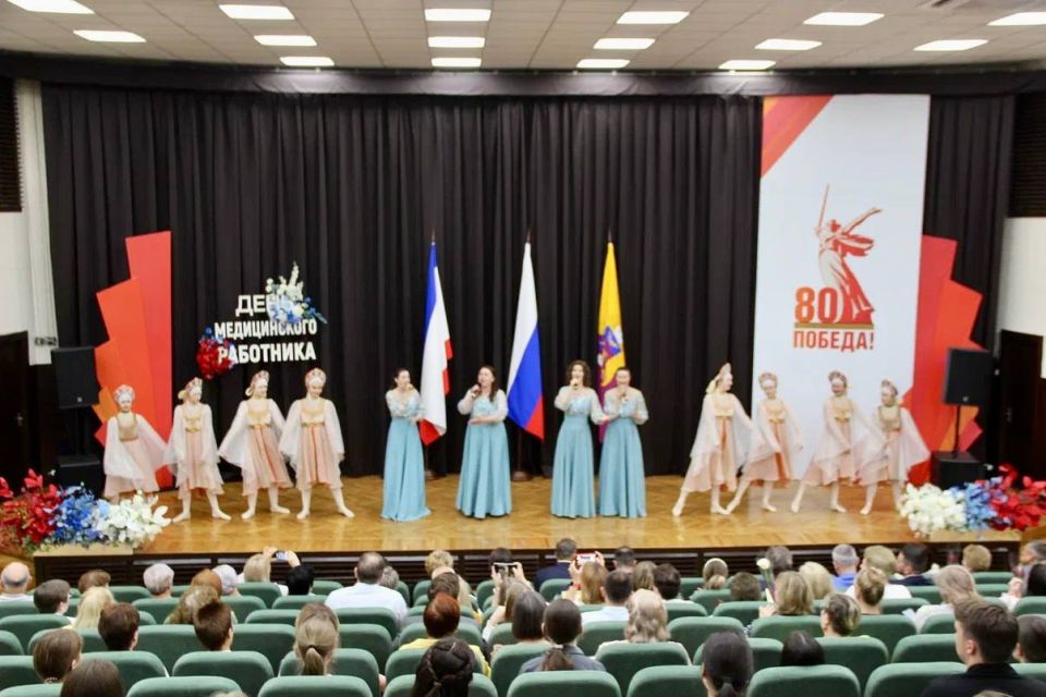Константин Шимановский: Сегодня чествовали медработников региона, которые отмечали свой профессиональный праздник 15 июня Константин Шимановский: Сегодня чествовали медработников региона, которые отмечали свой профессиональный праздник 15 июня