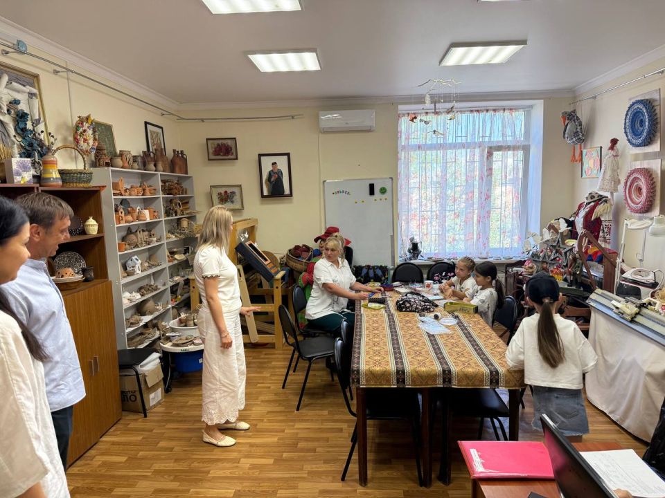 Анастасия Гридчина: В рамках поручения председателя Государственного Совета Республики Крым Владимира Константинова начала осмотр Домов культуры, расположенных в Симферопольском районе