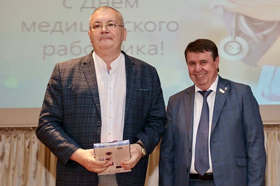 В рамках торжественных мероприятий, посвящённых Дню медицинского работника, в Медицинском институте имени С. И. Георгиевского состоялась церемония награждения В рамках торжественных мероприятий, посвящённых Дню медицинского работника, в Медицинском институте имени С. И. Георгиевского состоялась церемония награждения