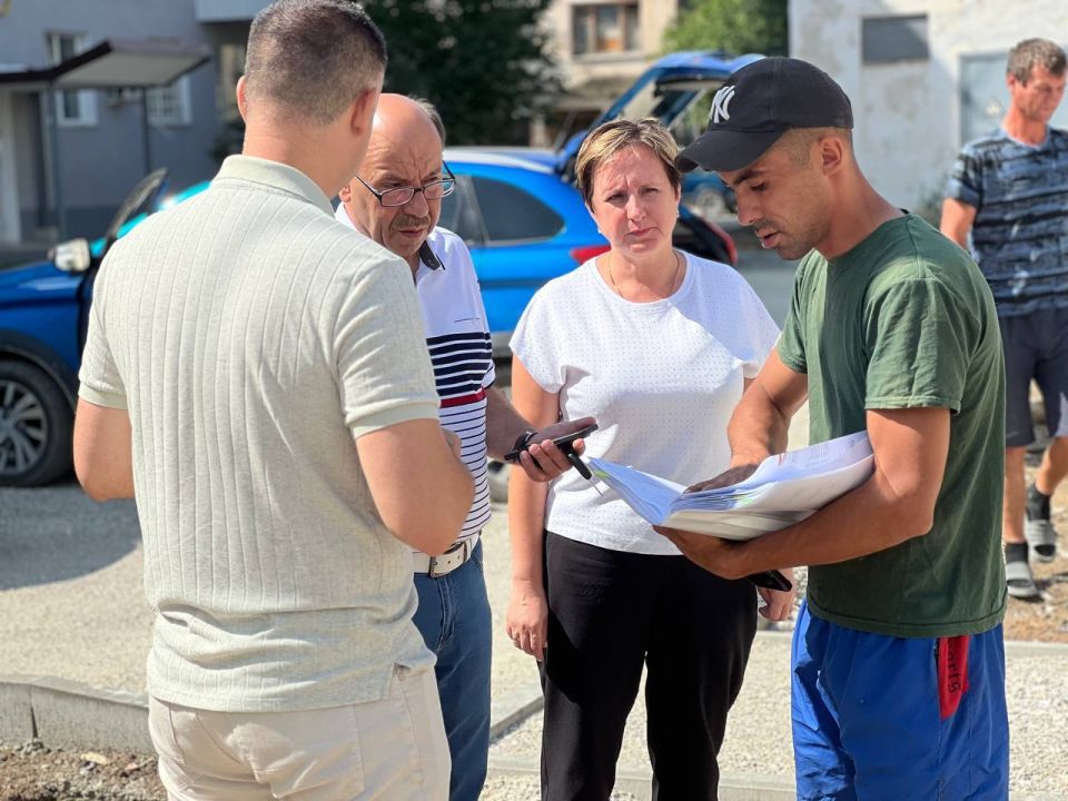 «Общаемся с жителями, фиксируем жалобы и предложения. На протяжении всех работ подрядчик взял хороший темп»