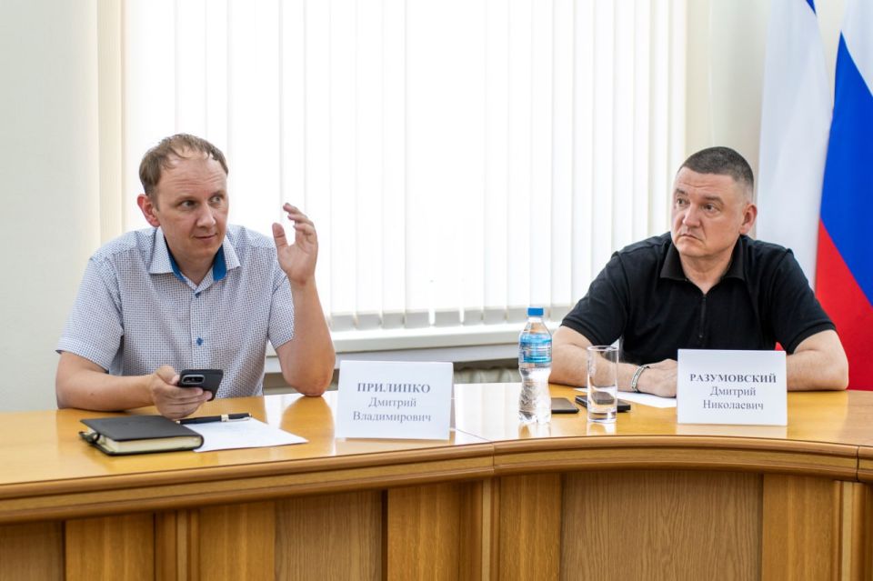 Михаил Афанасьев: Встретились с коллегами на совещании по подготовке жилищного фонда к отопительному сезону 2025-2026 годов