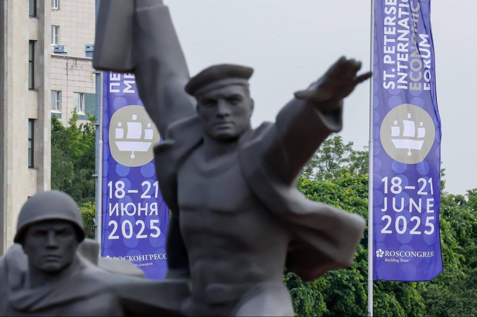 Владимир Немцев: В составе делегации от Севастополя принимаю участие в работе XXVIII Петербургского международного экономического форума (ПМЭФ) Владимир Немцев: В составе делегации от Севастополя принимаю участие в работе XXVIII Петербургского международного экономического форума (ПМЭФ)