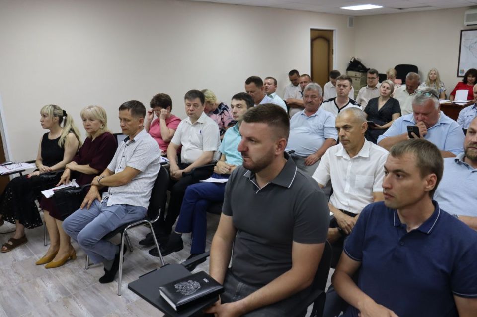 Владислав Хаджиев: Выступил сегодня на очередной сессии Сакского районного совета с отчётом о результатах своей деятельности, деятельности администрации Сакского района и ее структурных подразделений за 2024 год