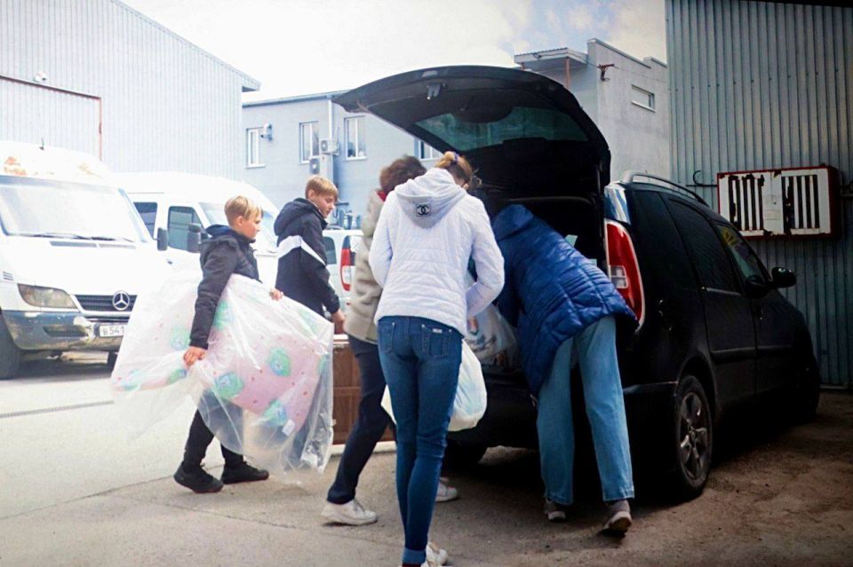Депутаты Государственного Совета Республики Крым посетили премьерный показ документального фильма «Незримый фронт», посвящённого деятельности волонтёров, оказывающих помощь бойцам в зоне проведения специальной военной...