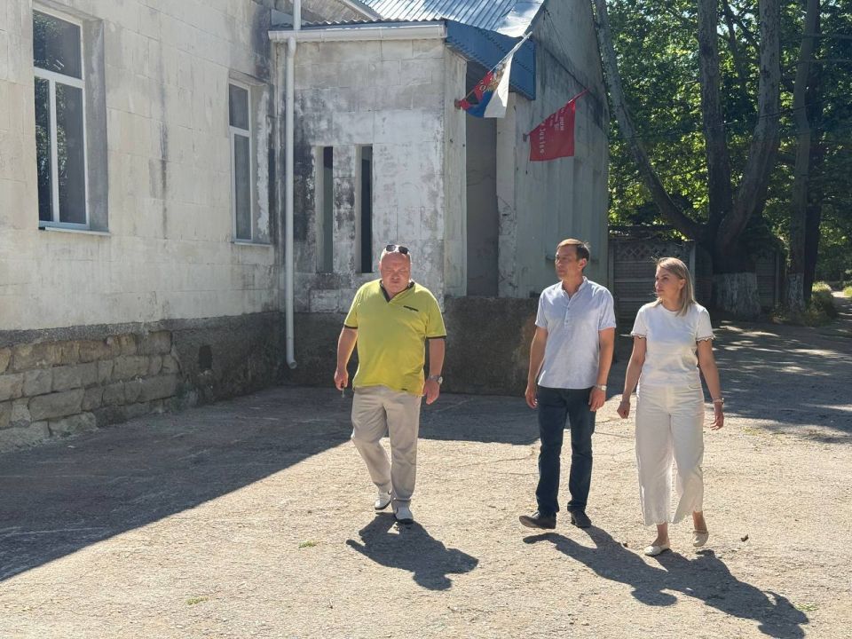 Анастасия Гридчина: В рамках поручения председателя Государственного Совета Республики Крым Владимира Константинова начала осмотр Домов культуры, расположенных в Симферопольском районе