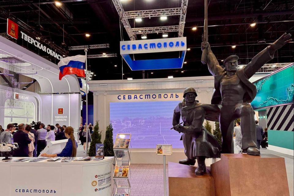 Владимир Немцев: В составе делегации от Севастополя принимаю участие в работе XXVIII Петербургского международного экономического форума (ПМЭФ) Владимир Немцев: В составе делегации от Севастополя принимаю участие в работе XXVIII Петербургского международного экономического форума (ПМЭФ)