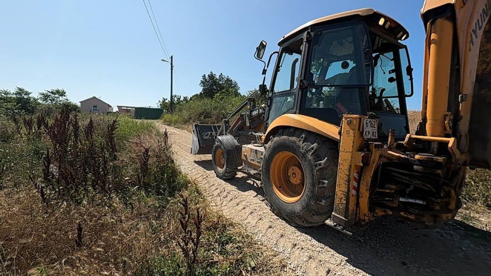Грейдирование гравийных дорог в Керчи, запланированное на этот год, подходит к завершению