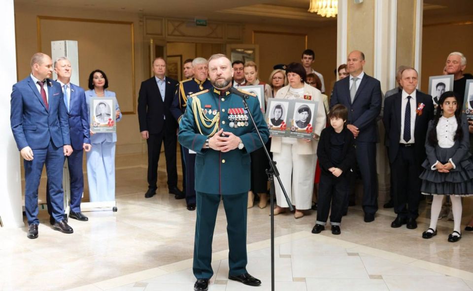 В преддверии Дня памяти и скорби руководители Ассоциации ветеранов СВО – сенаторы Алексей Кондратьев и Алексей Наумц – присоединились к акции «Память поколений» в Совете Федерации В преддверии Дня памяти и скорби руководители Ассоциации ветеранов СВО – сенаторы Алексей Кондратьев и Алексей Наумц – присоединились к акции «Память поколений» в Совете Федерации