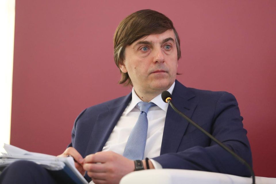Владимир Немцев: Вчера в рамках ПМЭФ-2025 принял участие в дискуссии на тему «Профессионалитет: экономические эффекты и национальные приоритеты» Владимир Немцев: Вчера в рамках ПМЭФ-2025 принял участие в дискуссии на тему «Профессионалитет: экономические эффекты и национальные приоритеты»