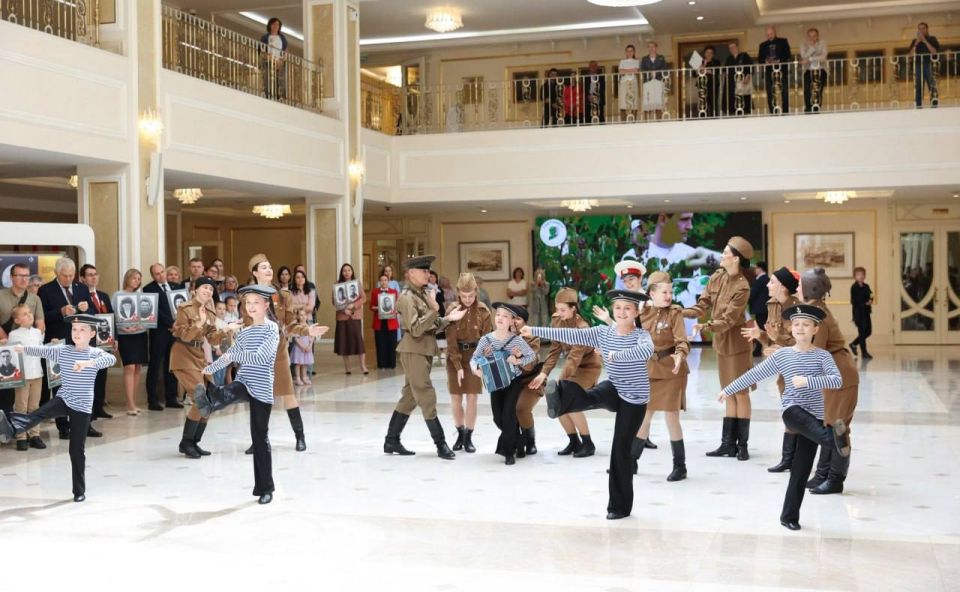 В преддверии Дня памяти и скорби руководители Ассоциации ветеранов СВО – сенаторы Алексей Кондратьев и Алексей Наумц – присоединились к акции «Память поколений» в Совете Федерации В преддверии Дня памяти и скорби руководители Ассоциации ветеранов СВО – сенаторы Алексей Кондратьев и Алексей Наумц – присоединились к акции «Память поколений» в Совете Федерации