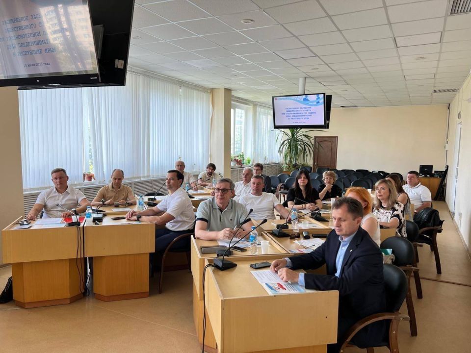 Работники прокуратуры Крыма встретились с представителями бизнес-сообщества Работники прокуратуры Крыма встретились с представителями бизнес-сообщества