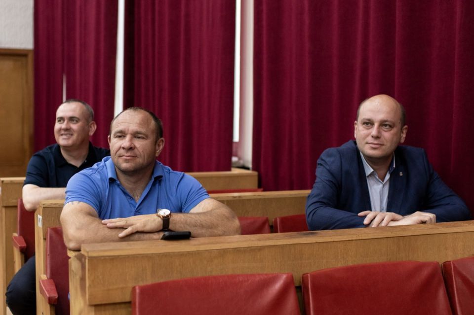 Сегодня в крымской столице состоялось заседание Президиума и 22-я внеочередная сессия Симферопольского городского совета III созыва Сегодня в крымской столице состоялось заседание Президиума и 22-я внеочередная сессия Симферопольского городского совета III созыва